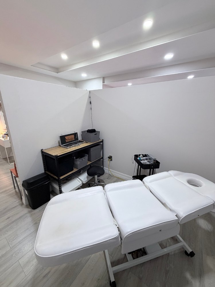 Private treatment room inside PhysioPro